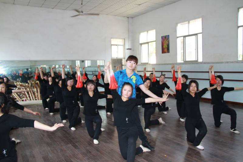 成都幼師學(xué)校